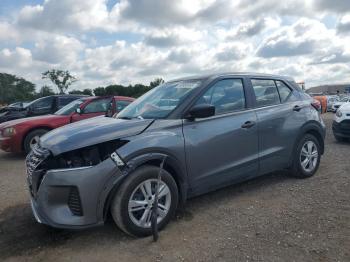  Salvage Nissan Kicks