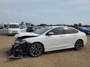  Salvage Chrysler 200