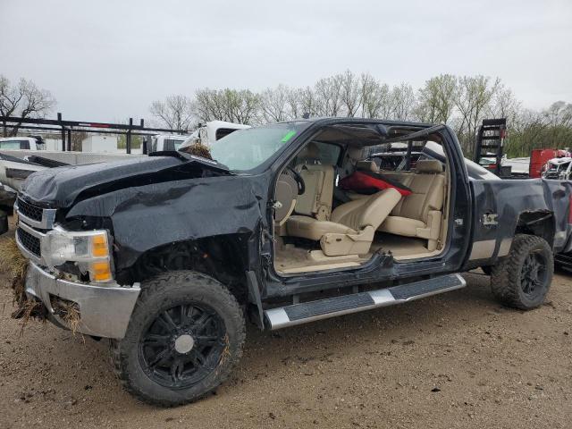  Salvage Chevrolet Silverado 2500