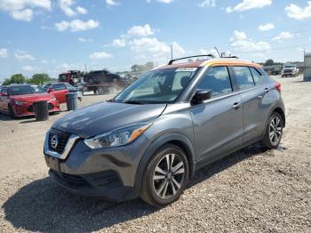  Salvage Nissan Kicks