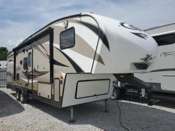  Salvage Cougar 5th Wheel