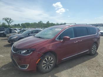  Salvage Chrysler Pacifica