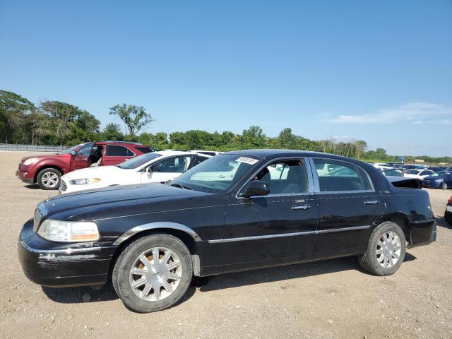  Salvage Lincoln Towncar