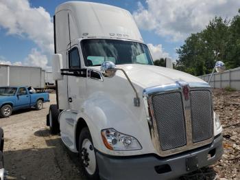  Salvage Kenworth T680