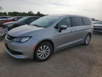  Salvage Chrysler Pacifica