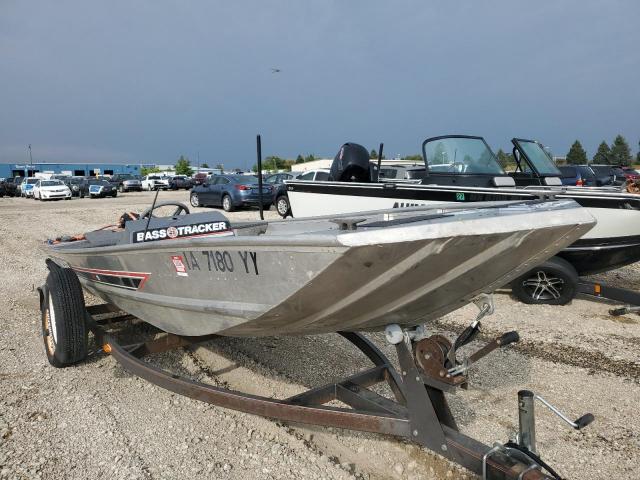  Salvage Bass Tracker