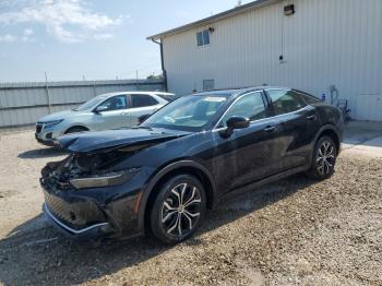  Salvage Toyota Crown Xle