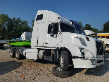  Salvage Volvo Vn