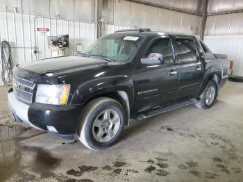  Salvage Chevrolet Avalanche
