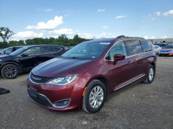  Salvage Chrysler Pacifica