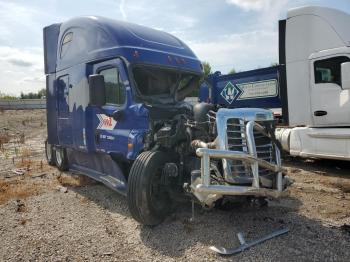  Salvage Freightliner Cascadia 125