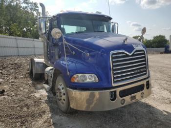  Salvage Mack Cxu613