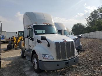  Salvage Peterbilt Tractor 579
