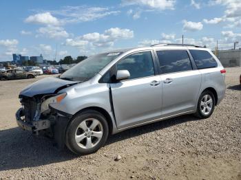  Salvage Toyota Sienna