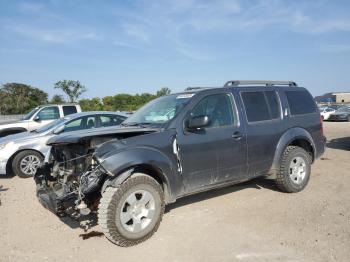  Salvage Nissan Pathfinder