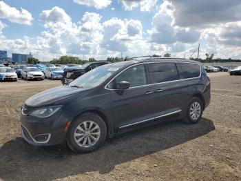  Salvage Chrysler Pacifica