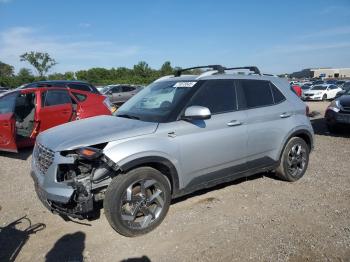  Salvage Hyundai VENUE