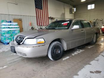  Salvage Lincoln Towncar
