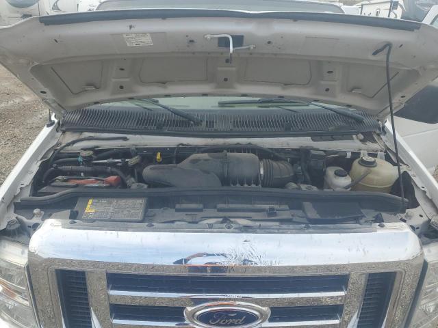 Ford Econoline E350 Super Duty Van Image 8