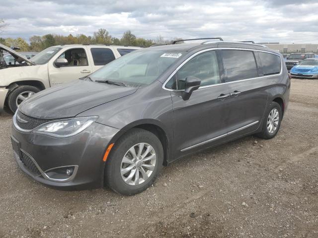  Salvage Chrysler Pacifica