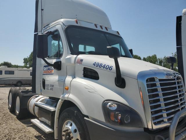  Salvage Freightliner Cascadia 1