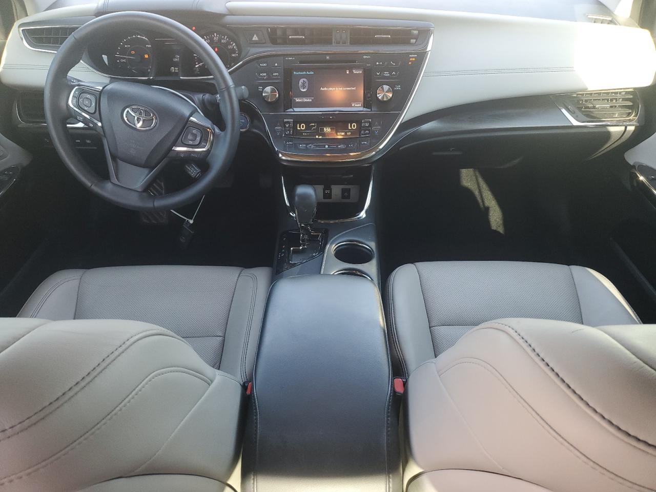 Toyota Avalon Hybrid Image 9