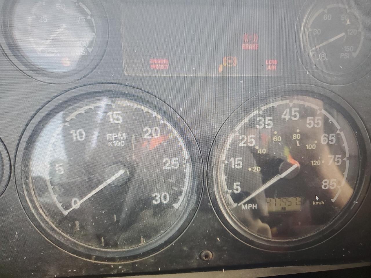 Sterling Truck 9500 Image 9