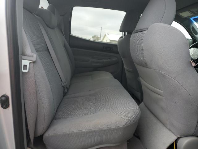 Toyota Tacoma Double Cab Image 8