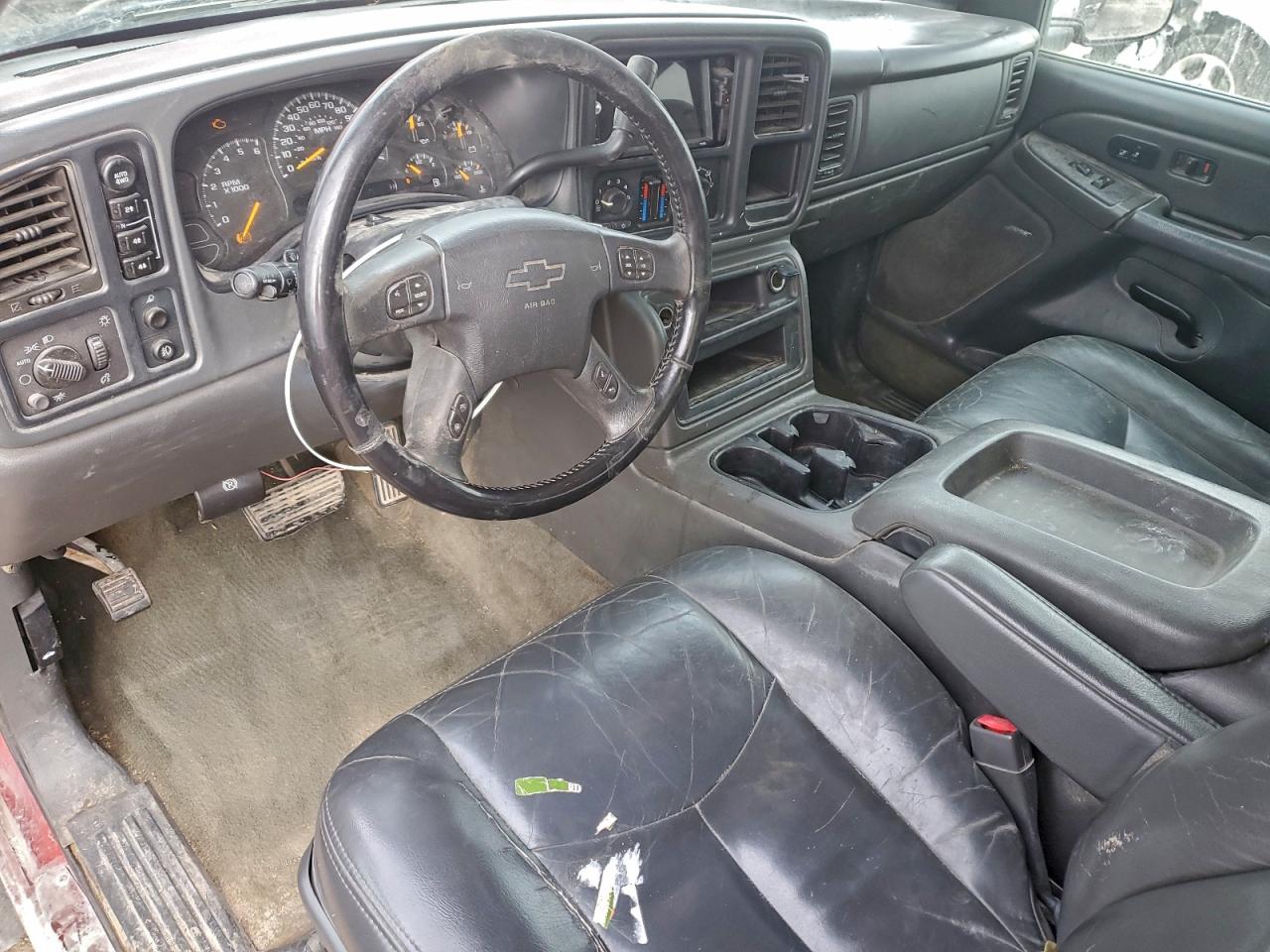 Chevrolet Silverado K1500 Image 4