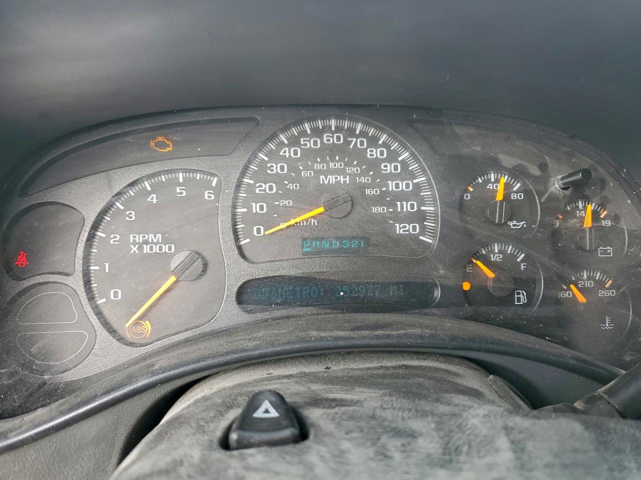 Chevrolet Silverado K1500 Image 6