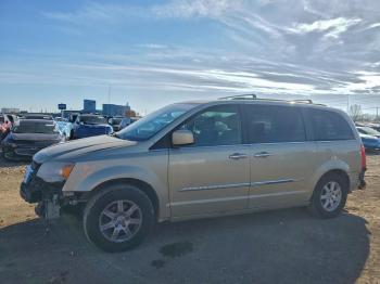  Salvage Chrysler Minivan