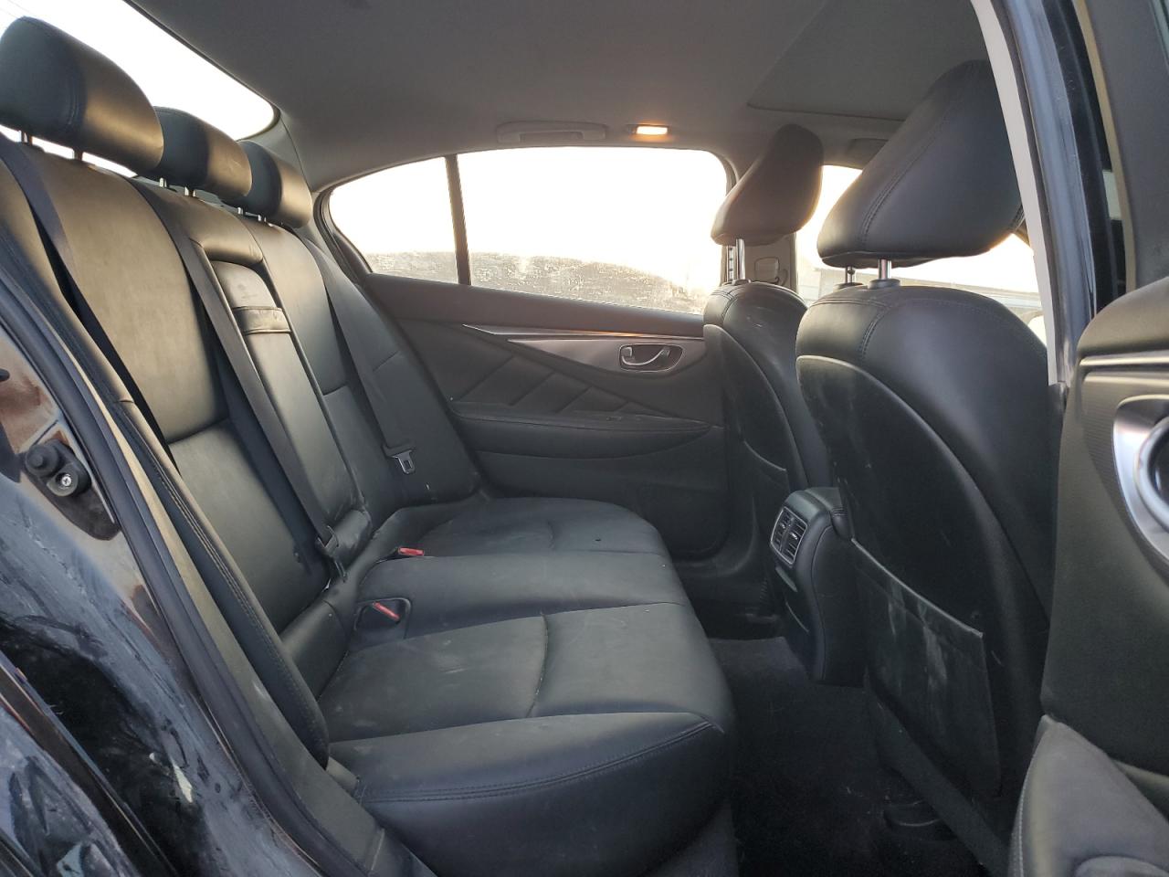 INFINITI Q50 Base Image 12