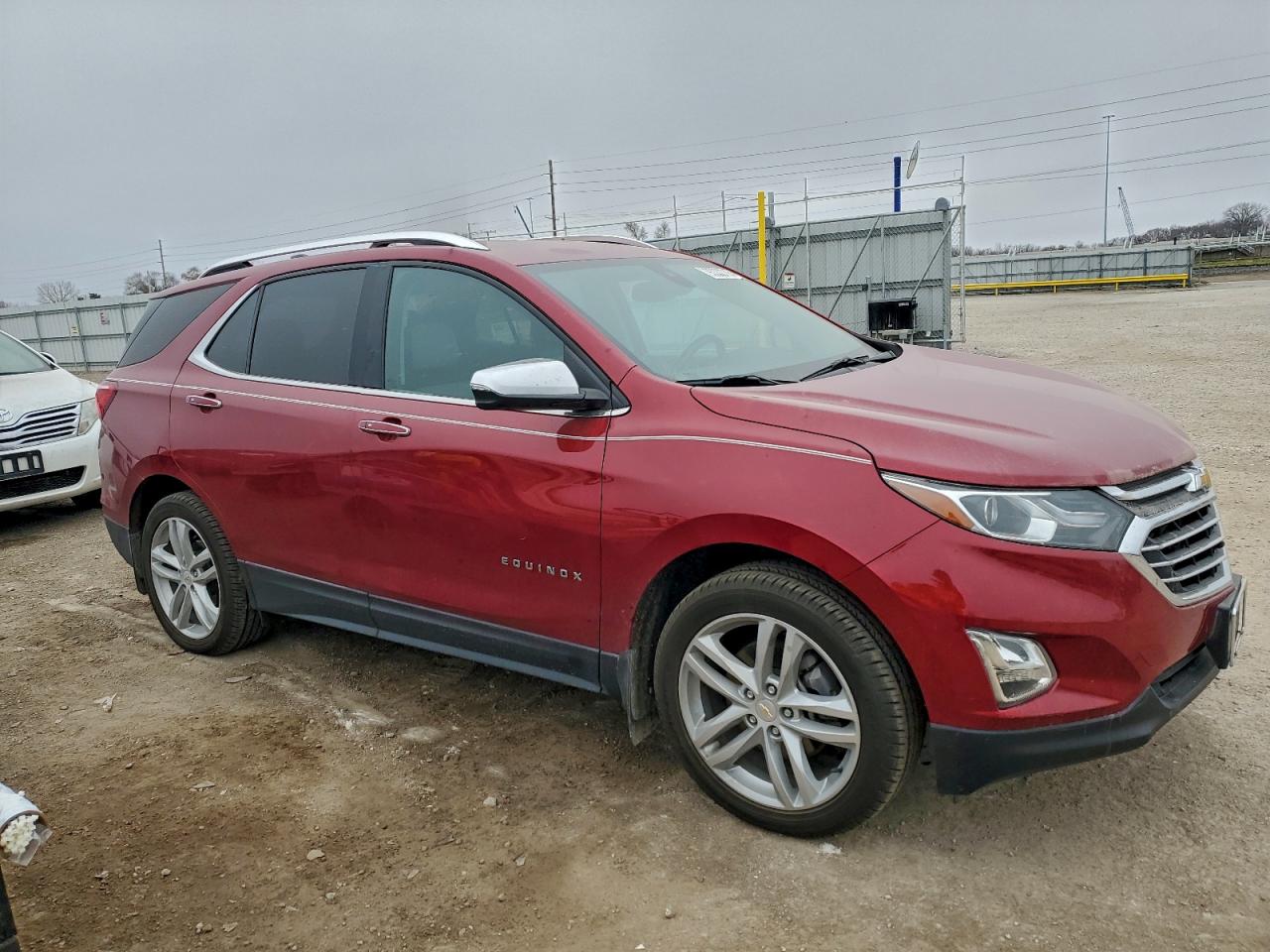 Chevrolet Equinox Premier Image 3