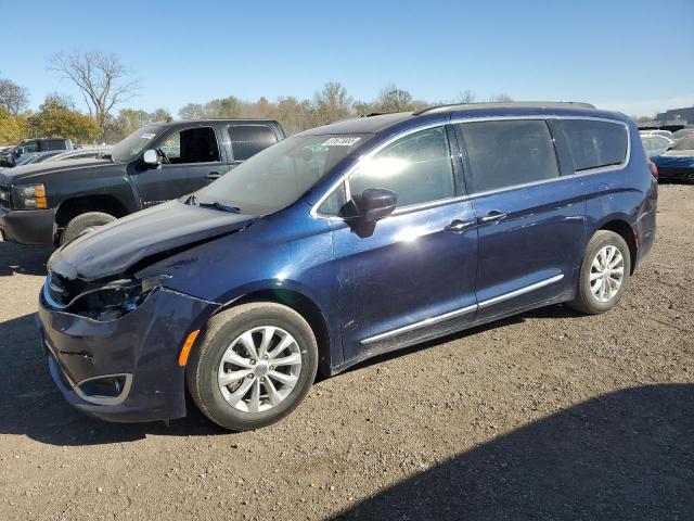  Salvage Chrysler Pacifica