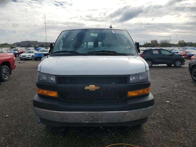 Chevrolet Express Image 6