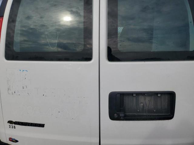 Chevrolet Express Image 9