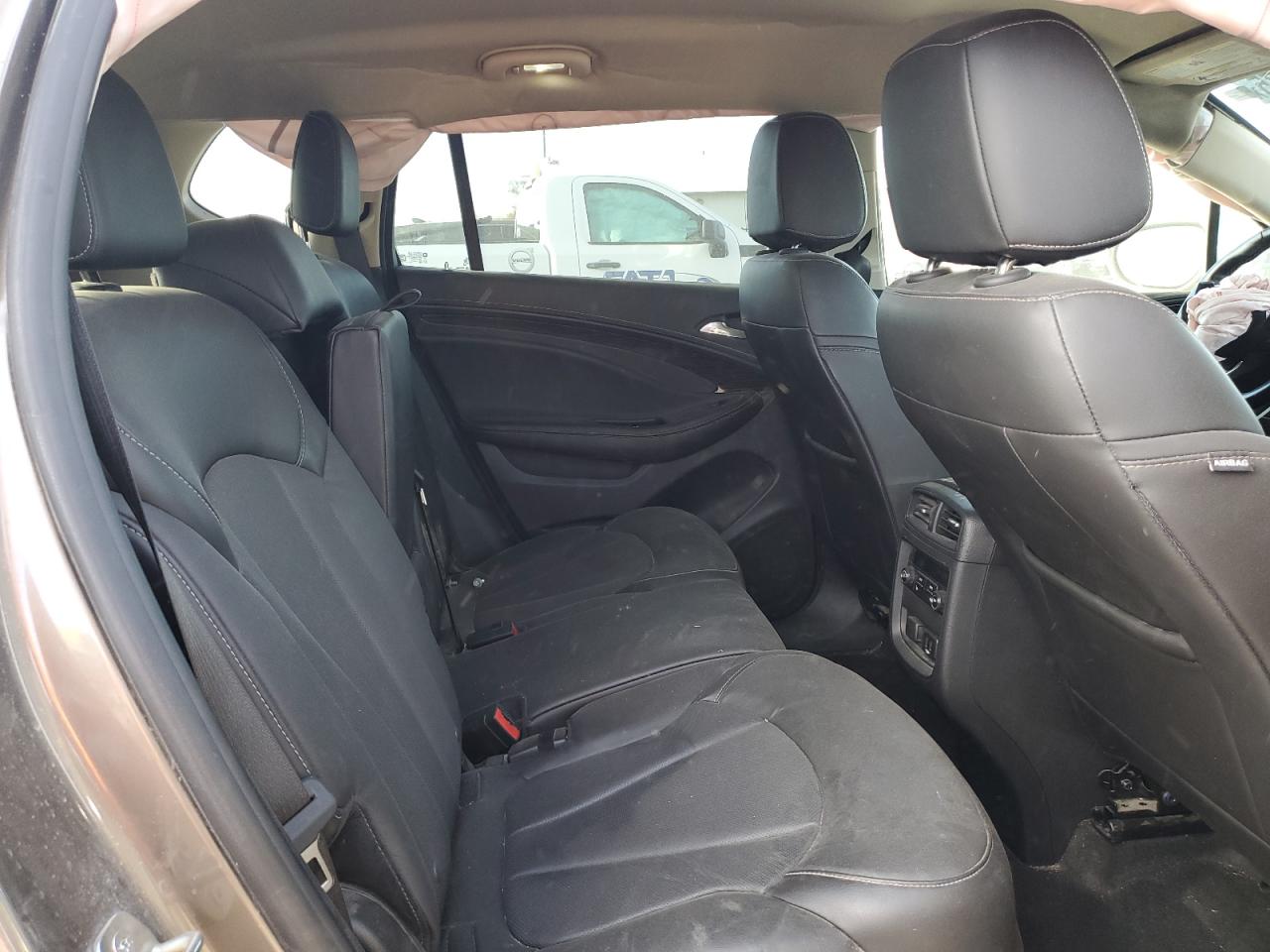 Buick Envision Essence Image 2