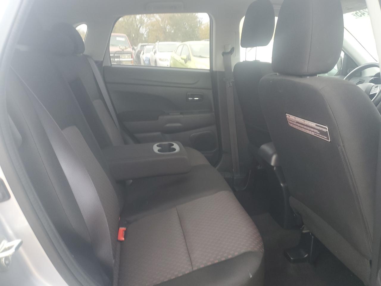 Mitsubishi Outlander Es Image 11