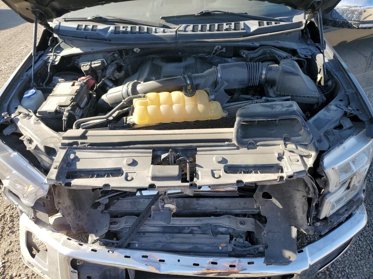 Ford F-150 Supercrew Image 9