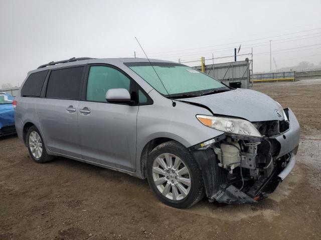 Toyota Sienna Xle Image 3