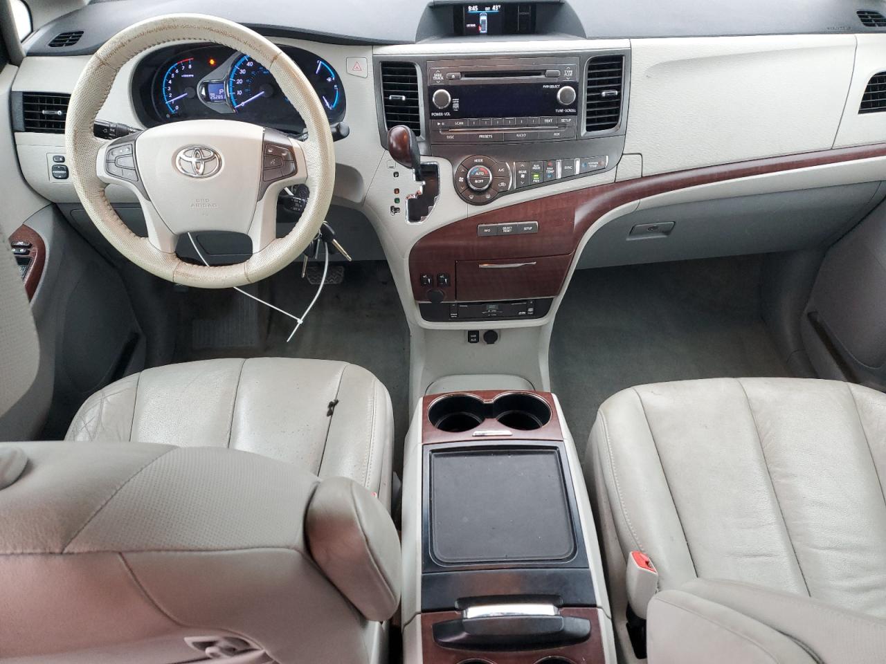 Toyota Sienna Xle Image 6