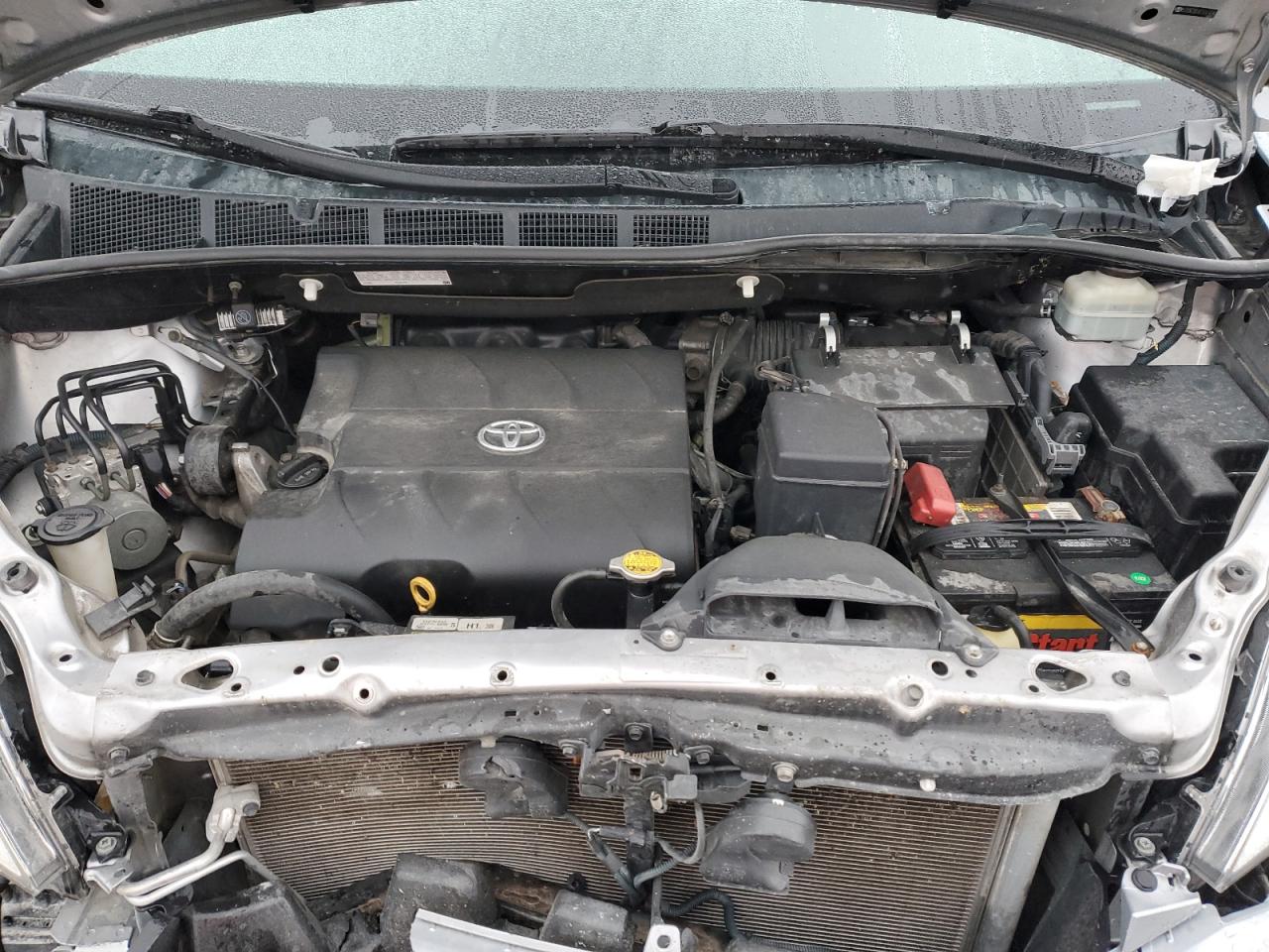 Toyota Sienna Xle Image 9