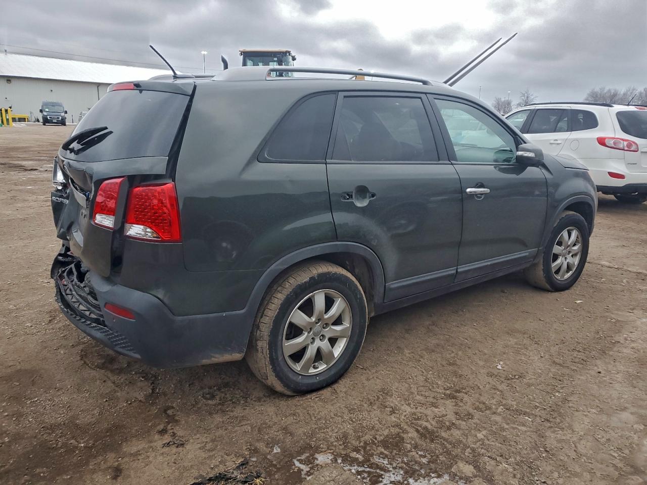 Kia Sorento Base Image 6