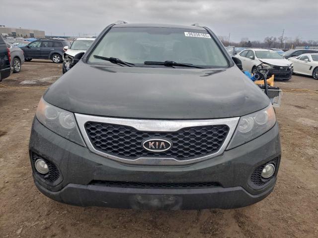 Kia Sorento Base Image 13