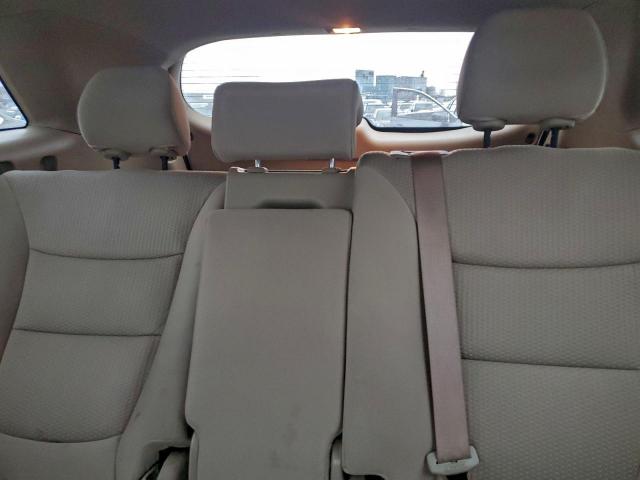 Kia Sorento Base Image 11