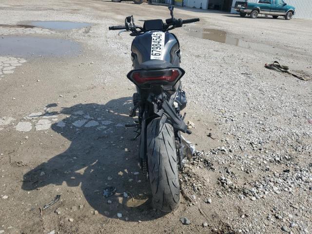 Kawasaki Zr900 S S Image 5