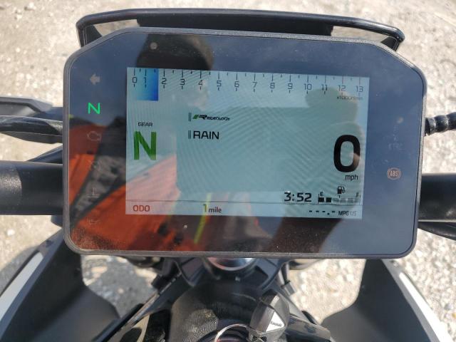 Kawasaki Zr900 S S Image 2