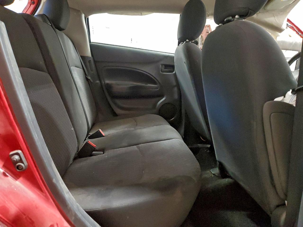 Mitsubishi Mirage Es Image 8