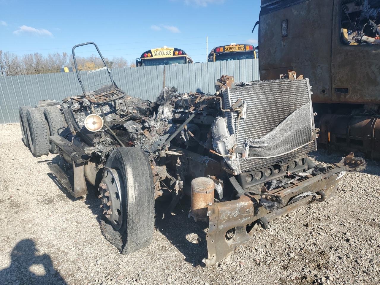 Freightliner Columbia 1 112 Image 1