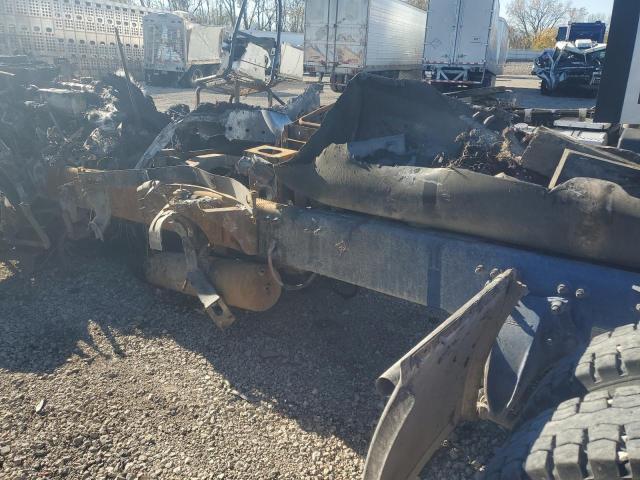 Freightliner Columbia 1 112 Image 3